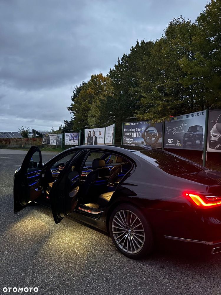 BMW Seria 7 730d xDrive mHEV - 10