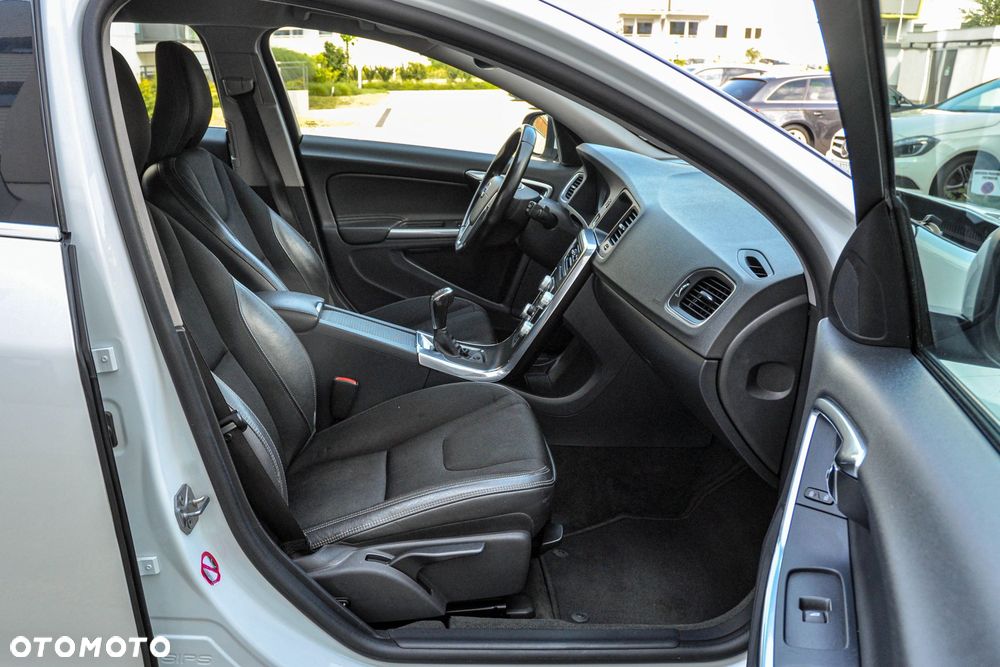 Volvo V60 - 11
