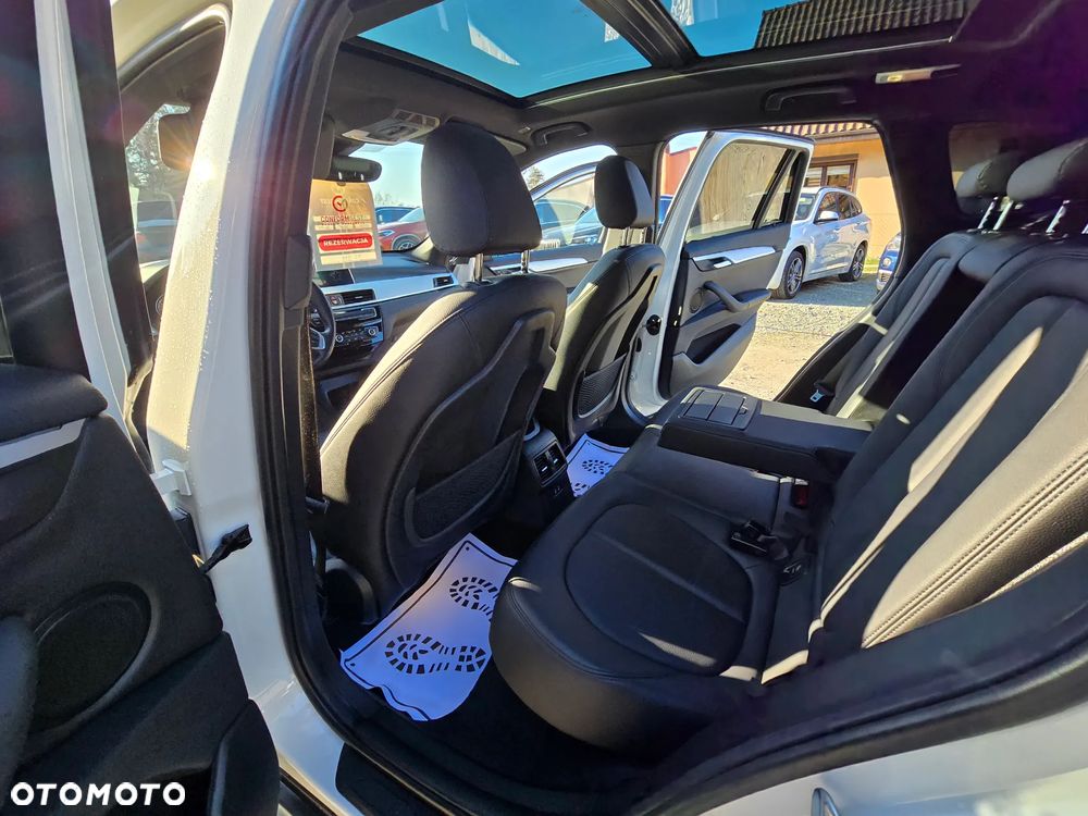 BMW X1 xDrive25i GPF xLine - 22