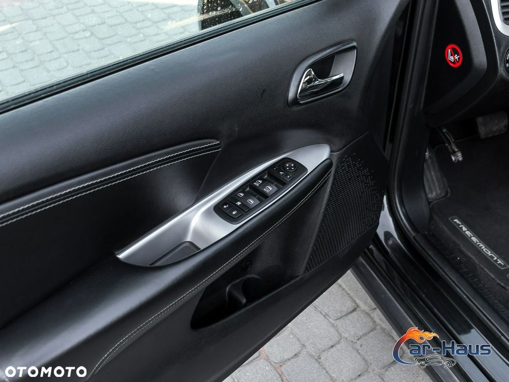 Fiat Freemont 2.0 Multijet Black Code AWD - 13