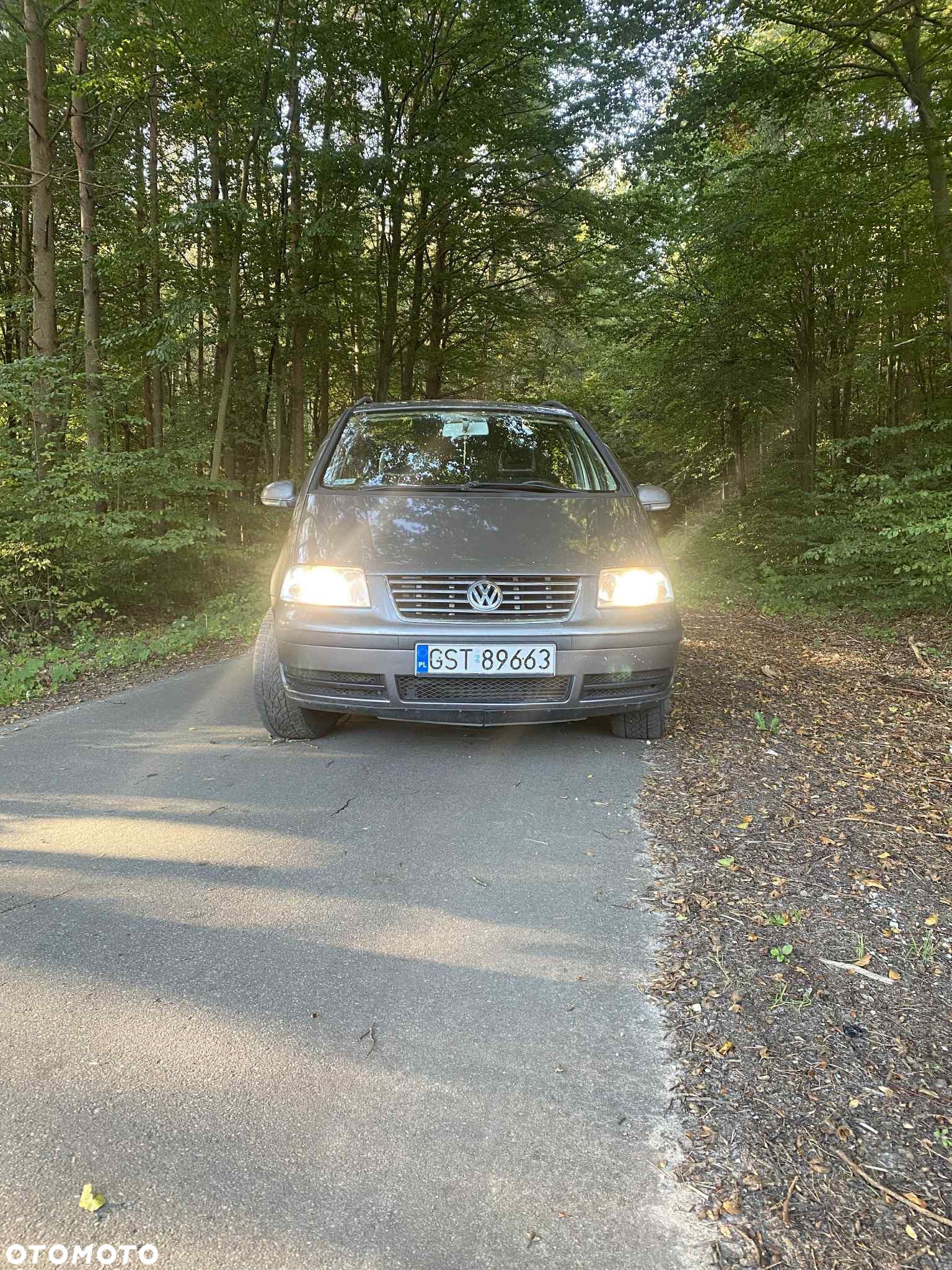 Volkswagen Sharan 1.9 TDI Basis - 1