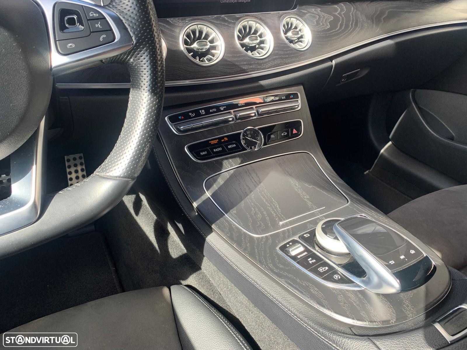 Mercedes-Benz E 300 AMG Line - 9