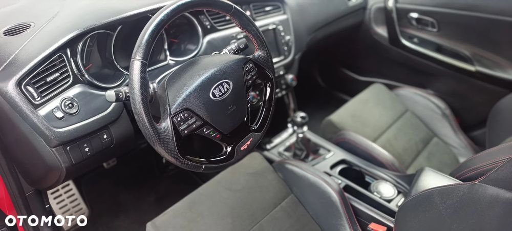 Kia Ceed 1.6 T-GDI GT L - 15