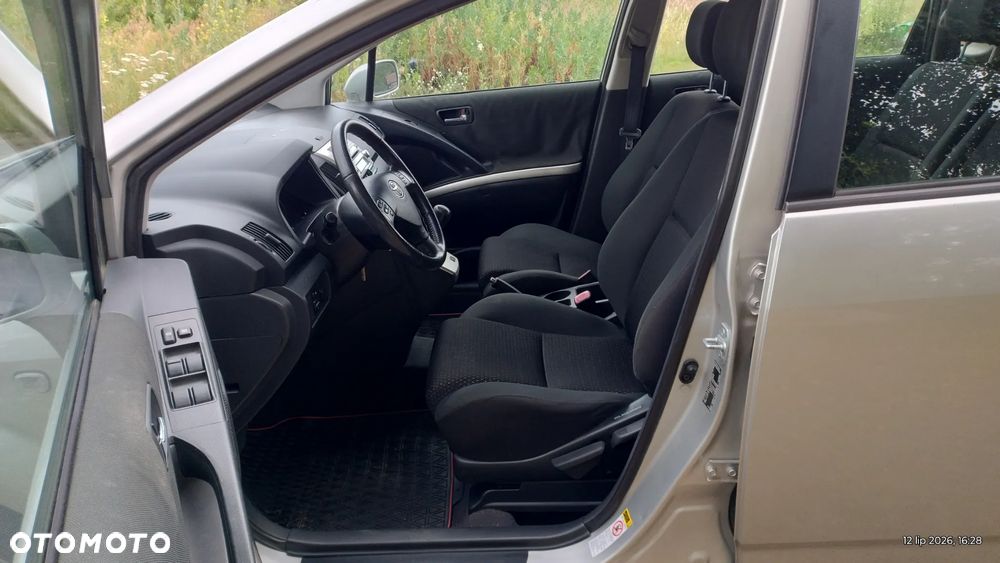 Toyota Corolla Verso 1.8 Premium + 7os MM - 10