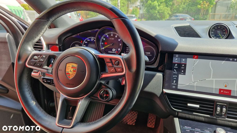 Porsche Cayenne - 6