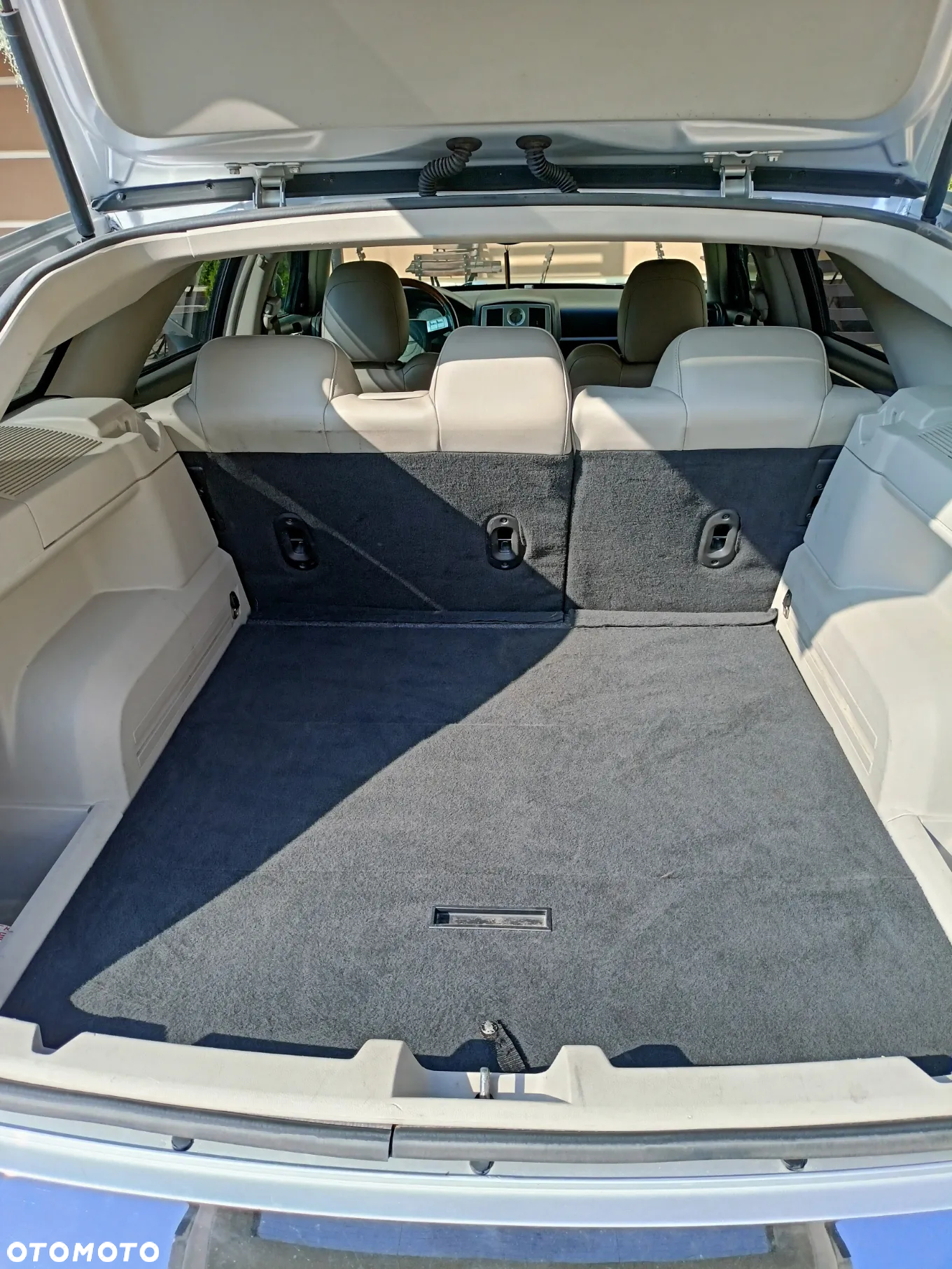 Chrysler 300C 5.7 V8 Hemi AWD - 9