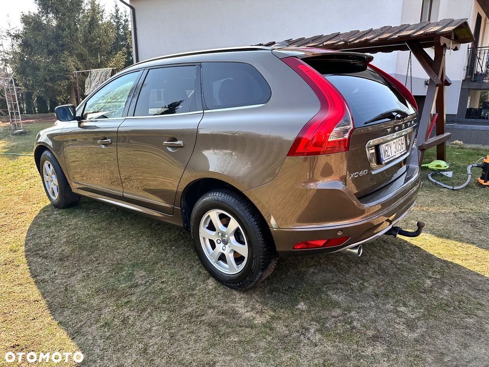 Volvo XC 60 D3 Momentum - 4