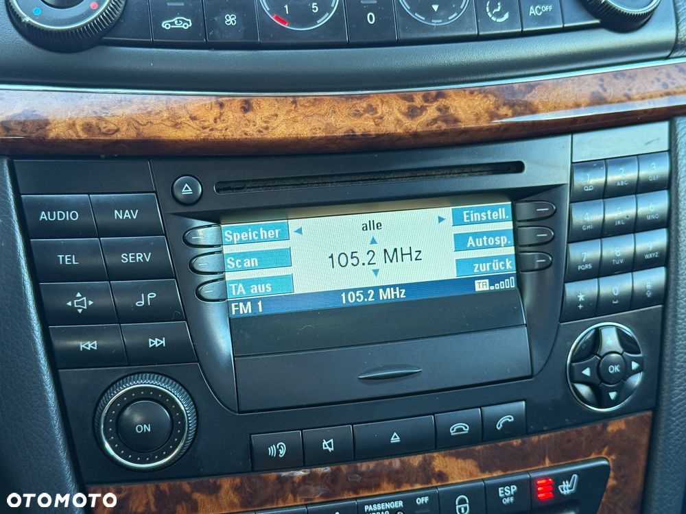 Mercedes-Benz Klasa E - 23