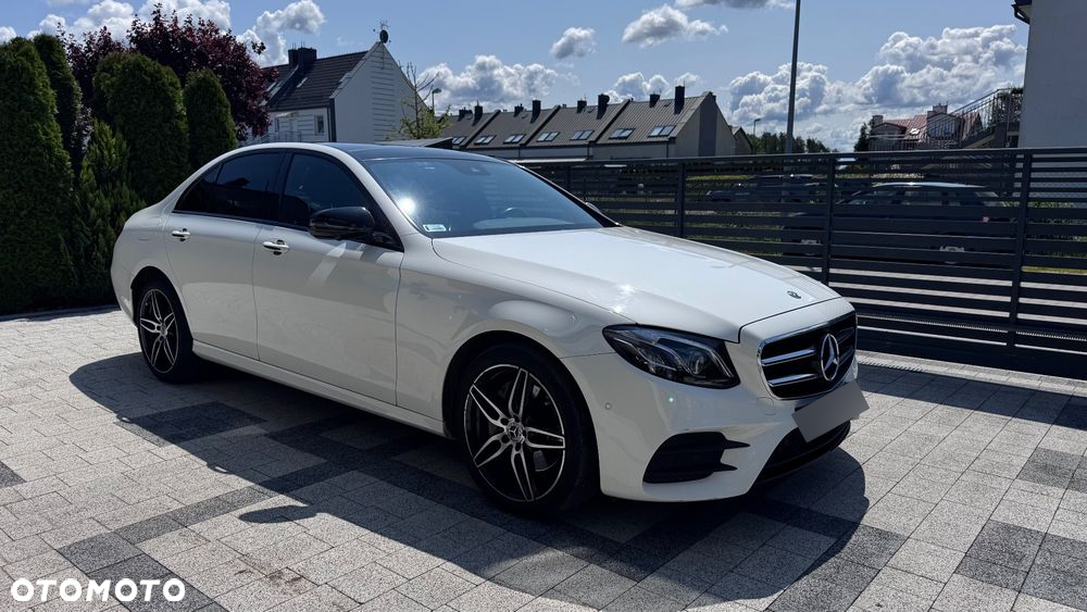 Mercedes-Benz Klasa E 220 d 4-Matic 9G-TRONIC - 14