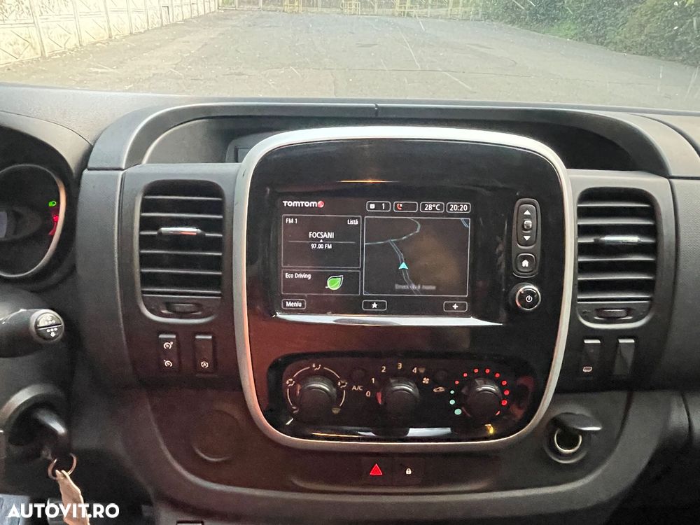Opel Vivaro - 21