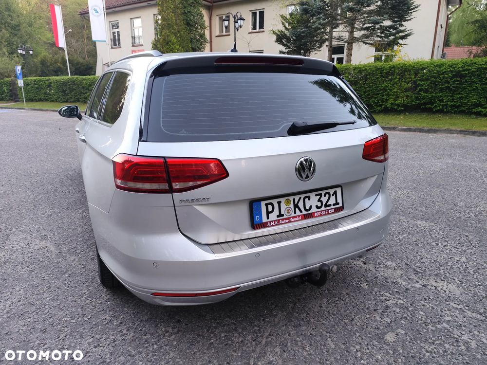 Volkswagen Passat 2.0 TDI (BlueMotion Technology) DSG Comfortline - 10
