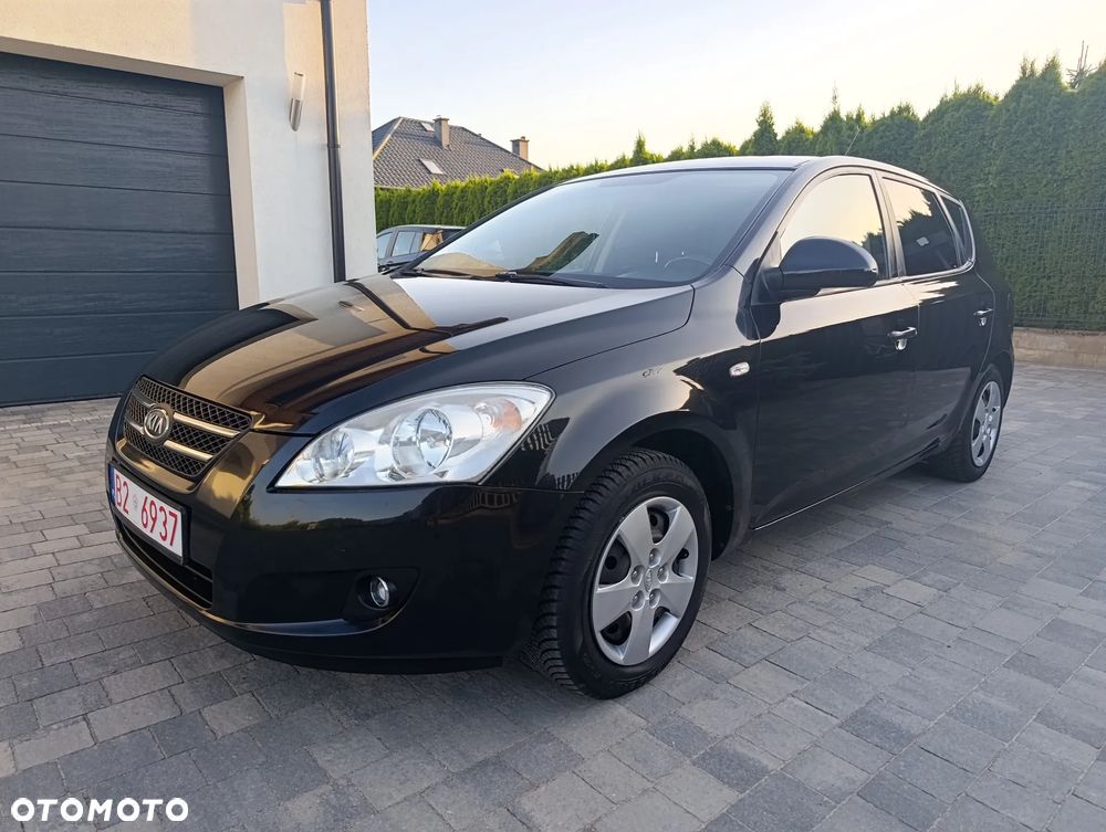 Kia Ceed 1.4 CVVT LX Basis - 1