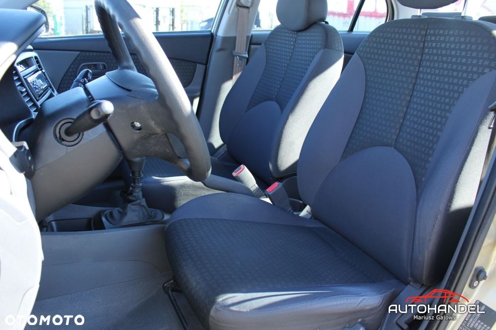 Kia Rio - 7