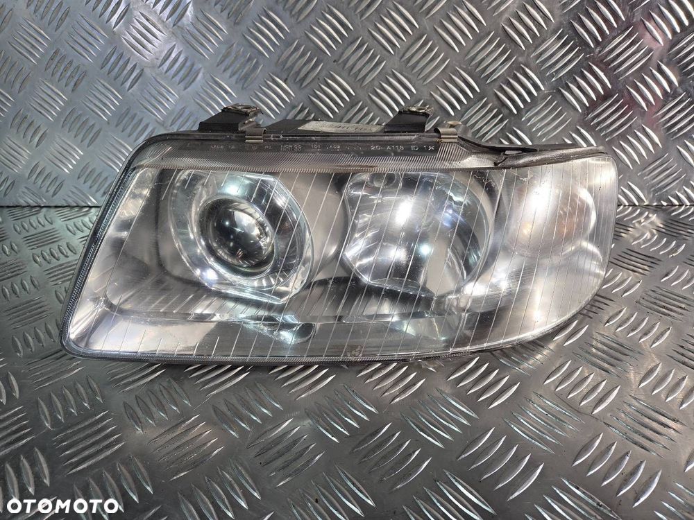 LAMPA LEWA PRZEDNIA AUDI A3 8L - 1
