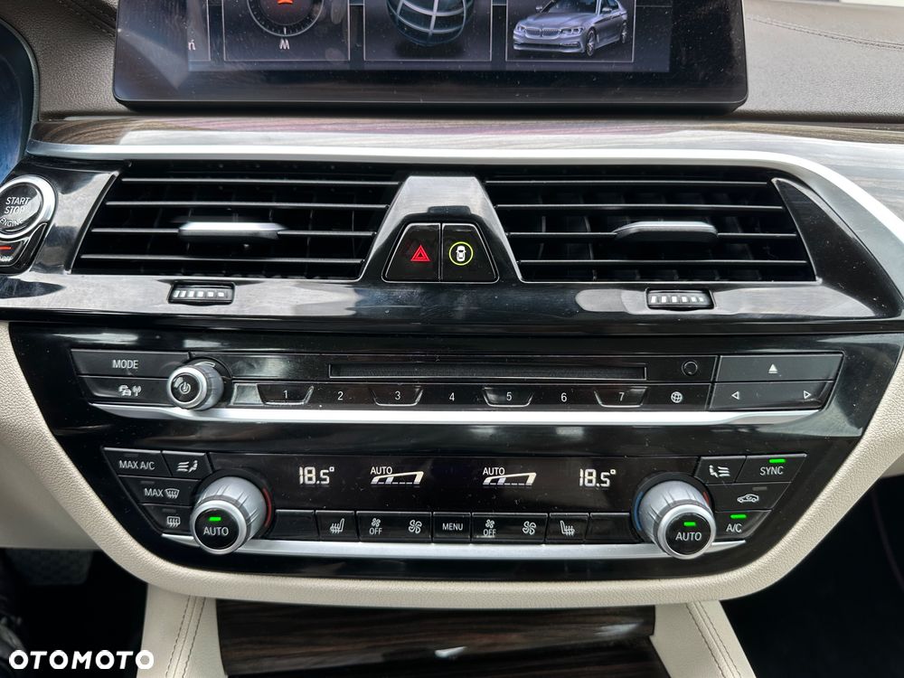 BMW Seria 5 520d Luxury Line - 16