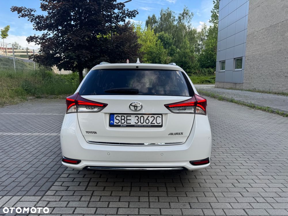Toyota Auris 1.6 D-4D Premium - 25