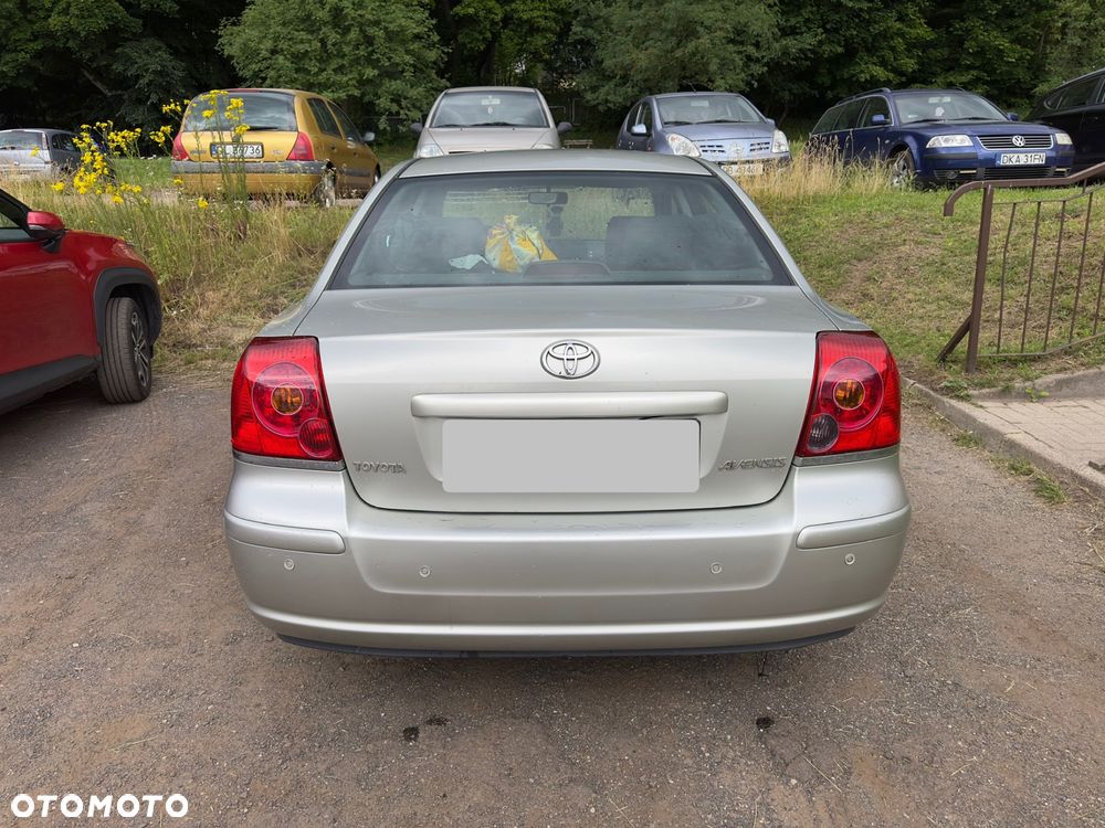 Toyota Avensis 1.8 VVT-i Sol - 5