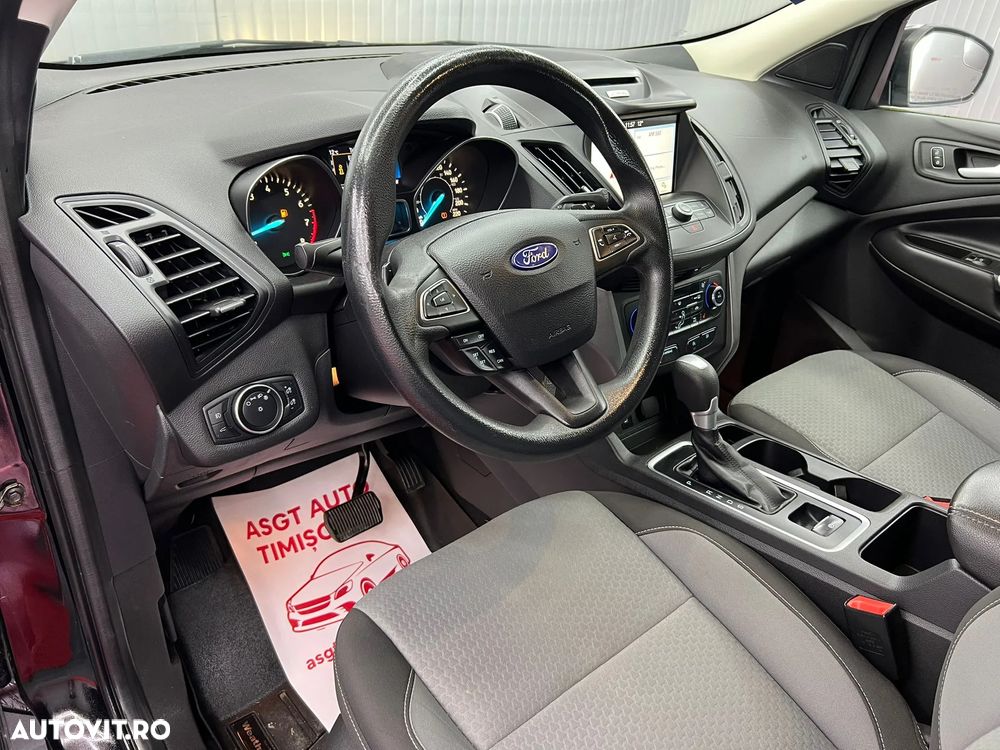 Ford Kuga - 10
