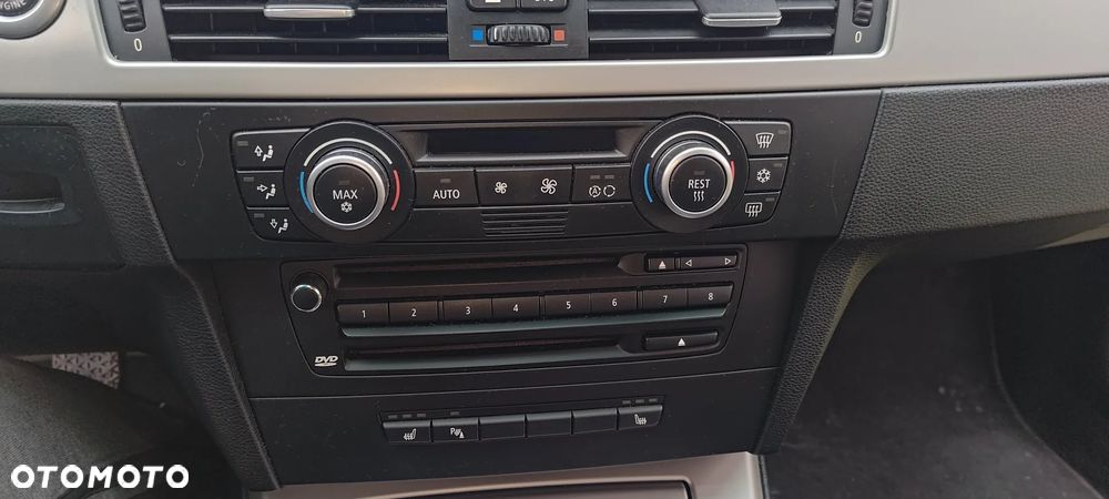 BMW Seria 3 330i - 15
