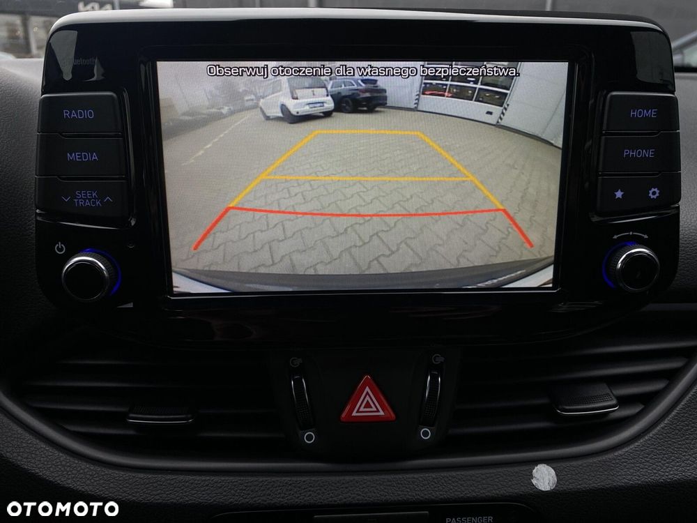 Hyundai i30 1.4 Classic + - 17