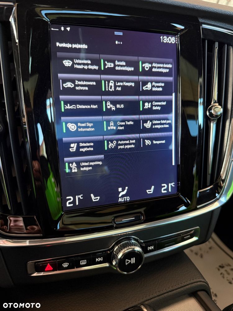 Volvo V90 D5 SCR AWD Momentum Pro - 18