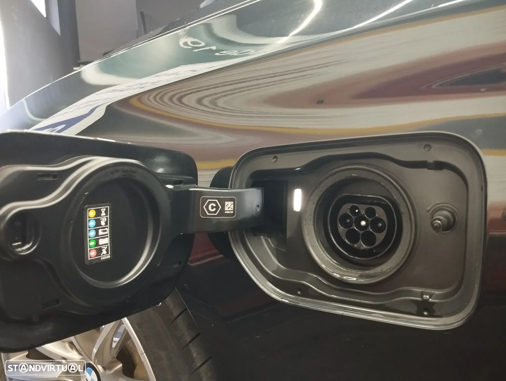 BMW 530 e - 11