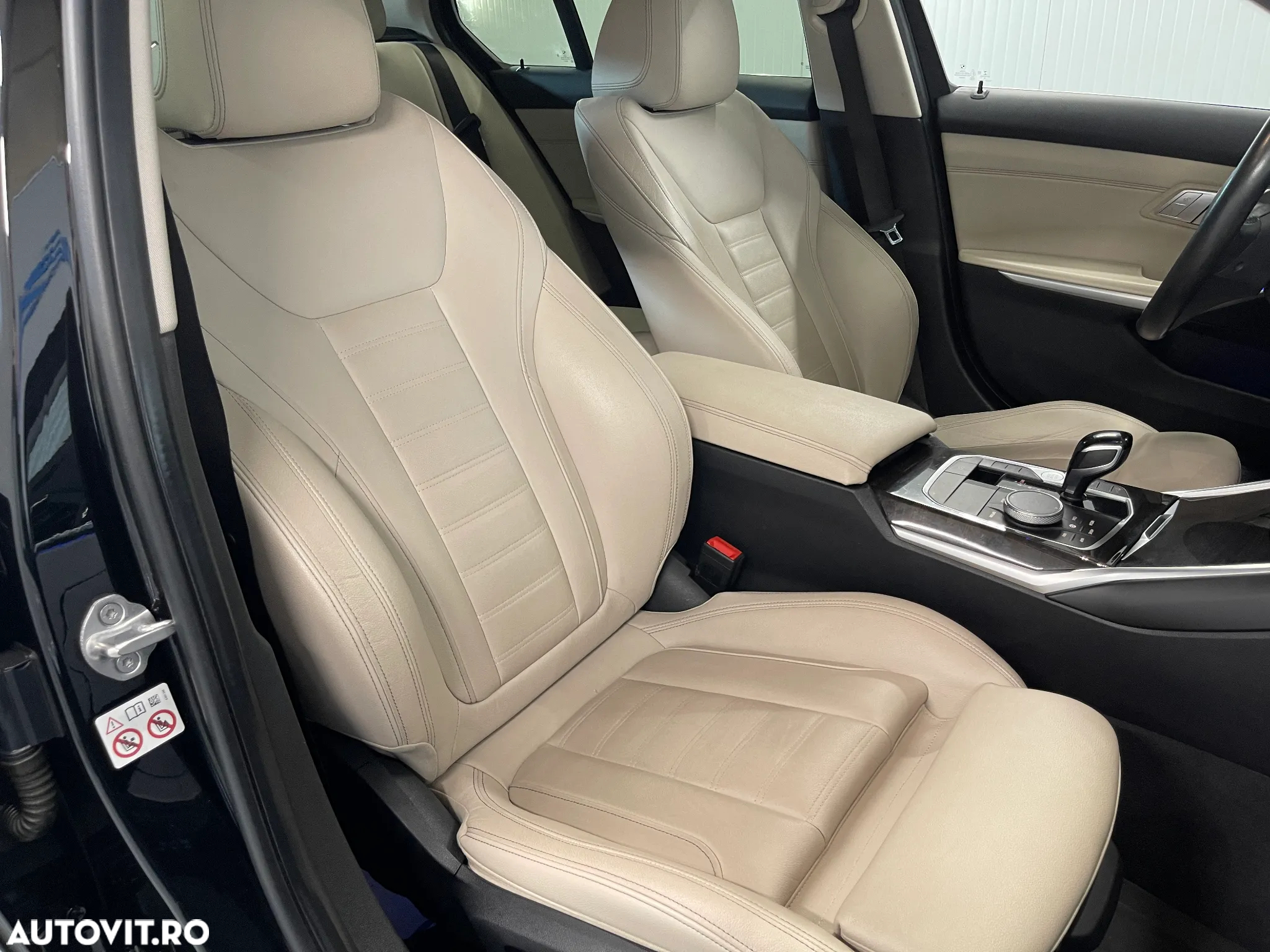 BMW Seria 3 330i xDrive AT - 10