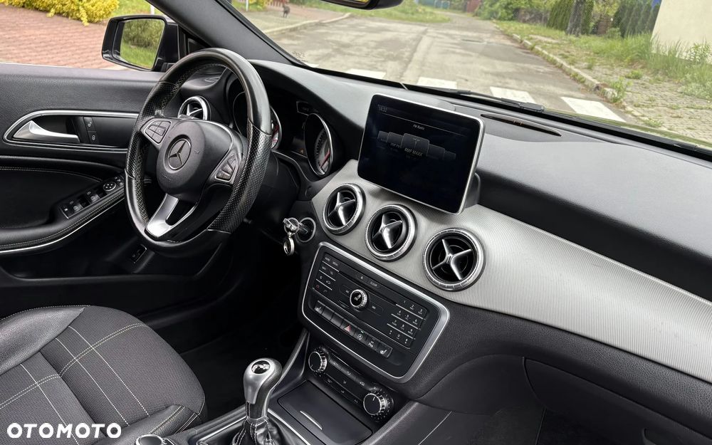 Mercedes-Benz CLA 180 Edition 1 - 18