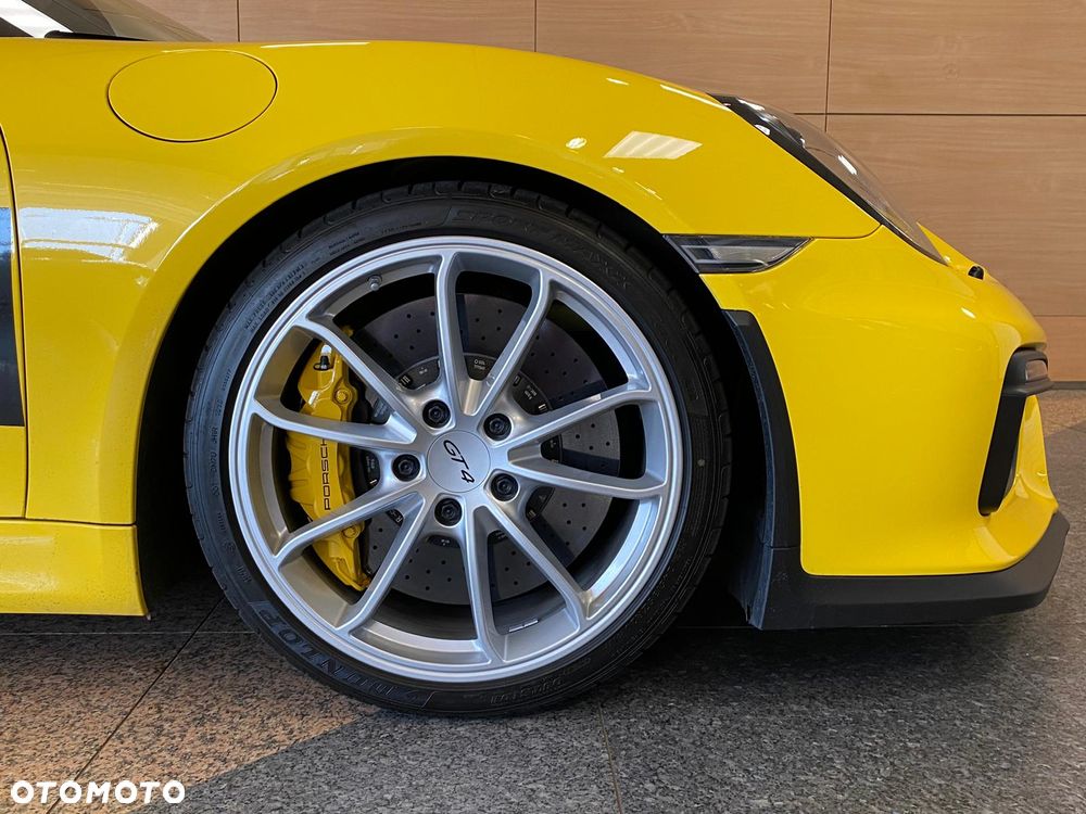 Porsche Cayman GT4 - 19