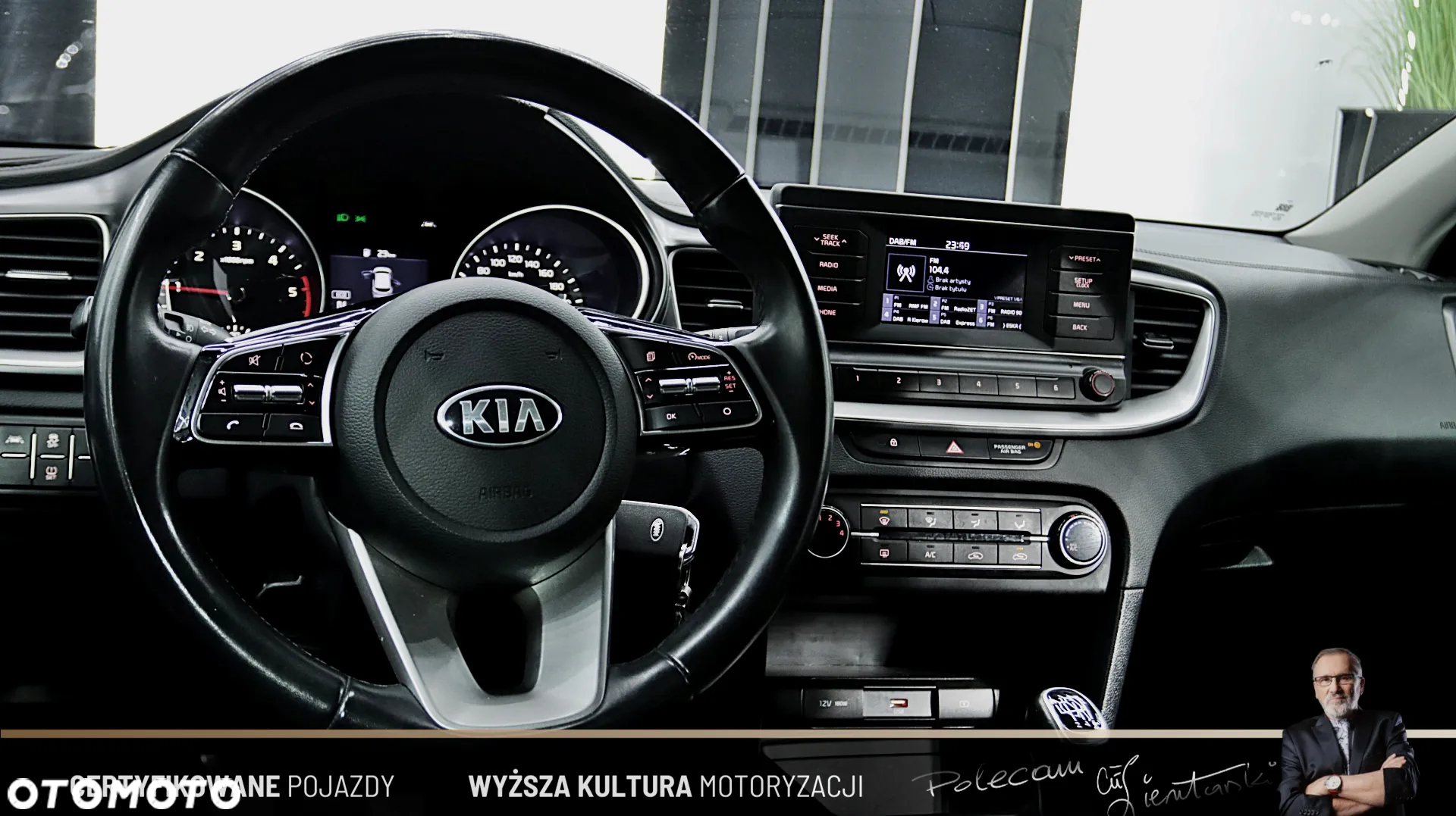 Kia Ceed 1.6 CRDi SCR M - 14