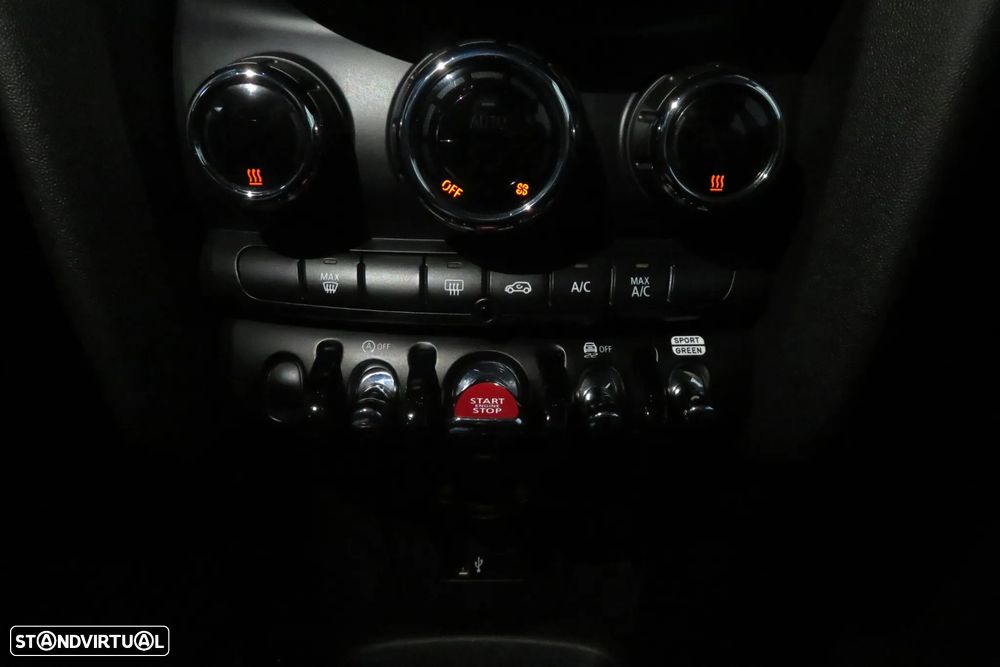 MINI 5 Portas Cooper Auto - 30
