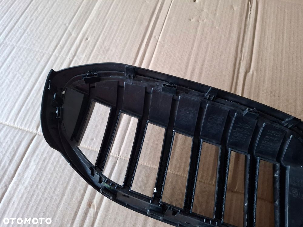 grill atrapa bmw 3 g20 g21 oryginał super stan - 6