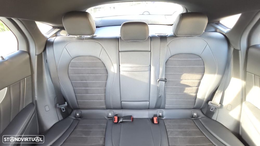 Mercedes-Benz GLC 220 d Coupe 4Matic 9G-TRONIC AMG Line - 27