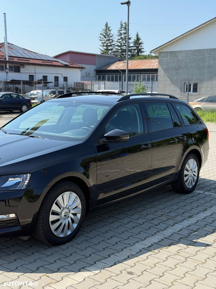 Skoda Octavia 1.6 TDI DSG Ambition - 3