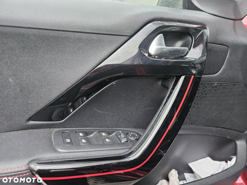 Peugeot 2008 1.6 BlueHDi Crossway - 14