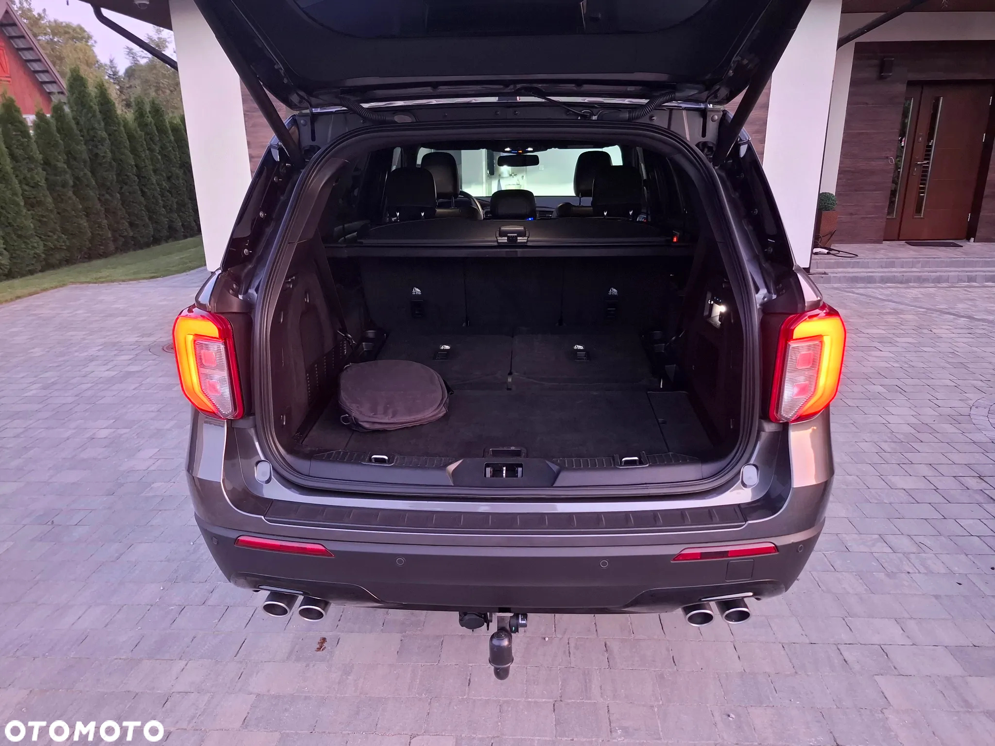 Ford Explorer - 8