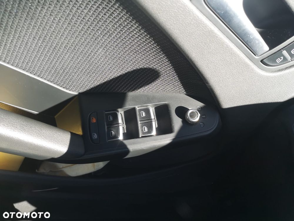 Audi A4 Avant 2.0 TDI Quattro S tronic - 13