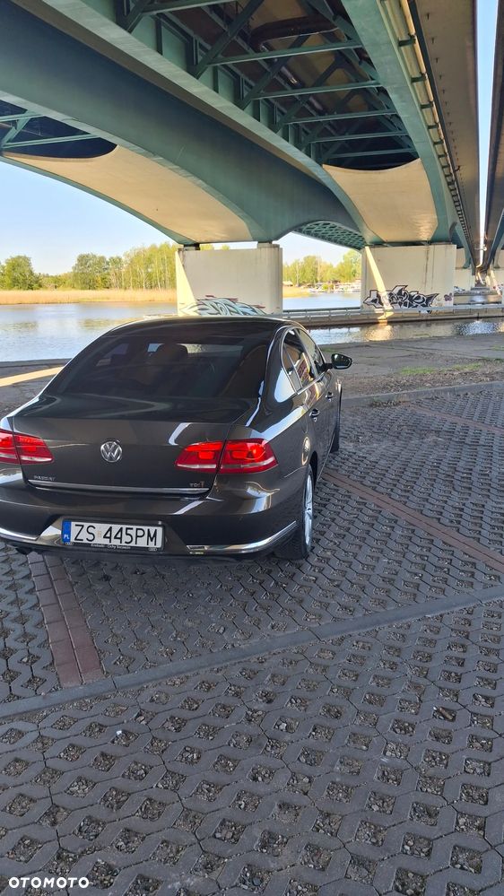 Volkswagen Passat 1.6 TDI Comfortline - 2
