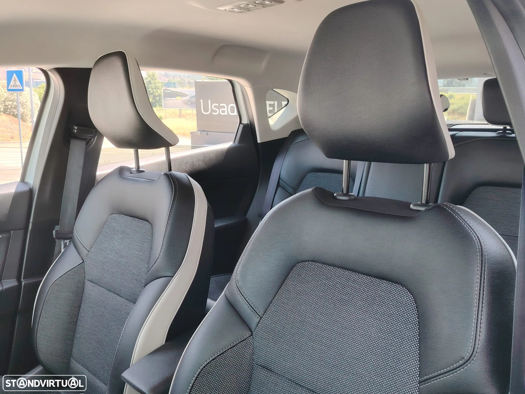 Renault Captur 1.0 TCe Techno Bi-Fuel - 23