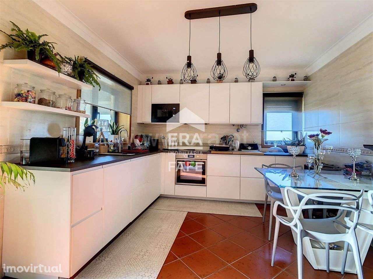 Moradia T3 com restaurante em Quinchães - Grande imagem: 2/20