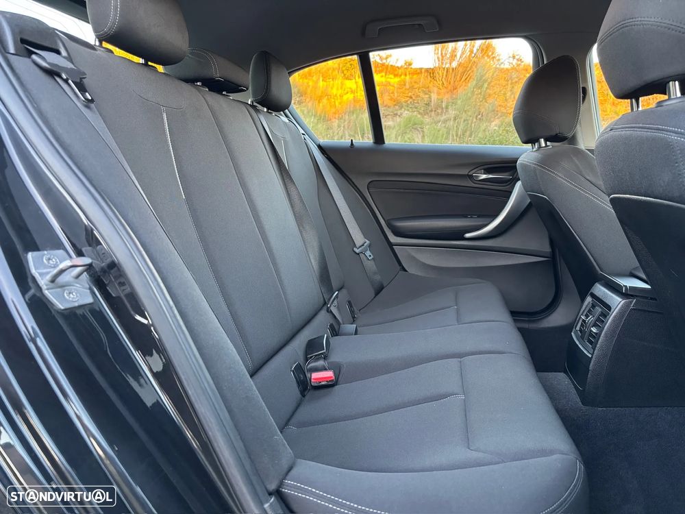 BMW 118 dA Line Sport - 31