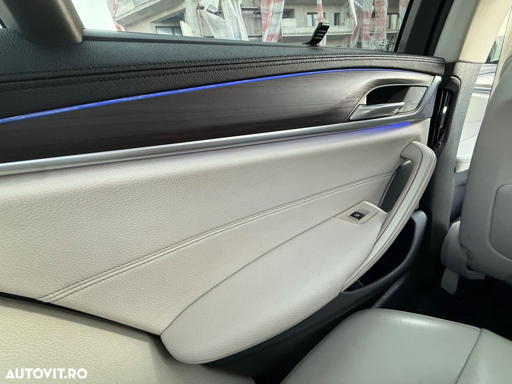 BMW Seria 5 530i xDrive Aut. Luxury Line - 9