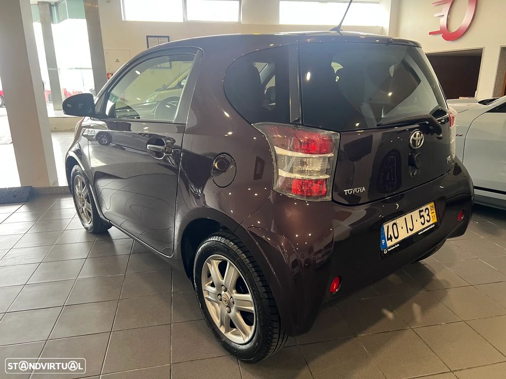Toyota iQ 1.0 VVT-i 2 MultiDrive EP - 8