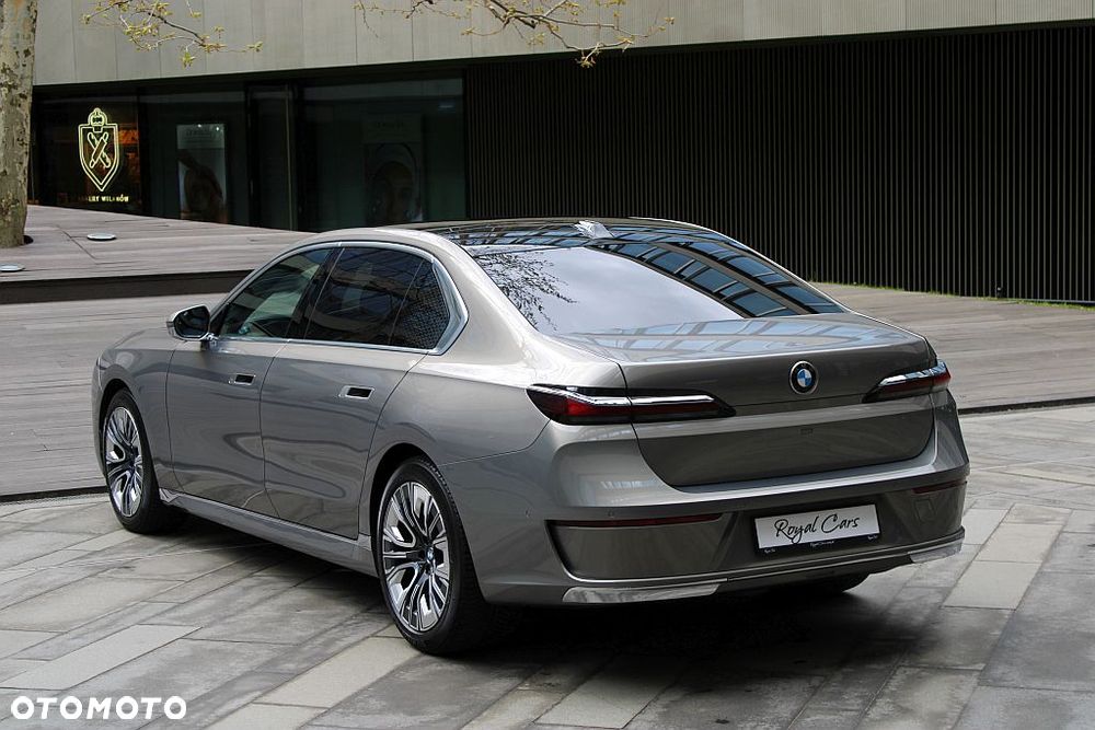 BMW Seria 7 740d xDrive mHEV sport - 3