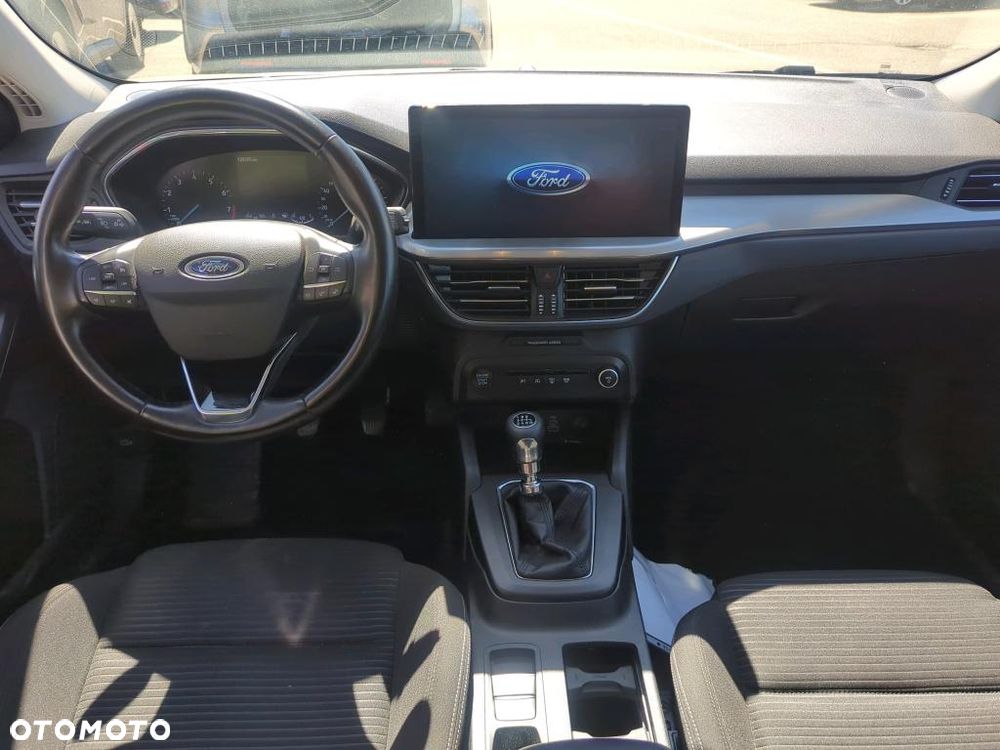 Ford Focus 1.0 EcoBoost Titanium - 11