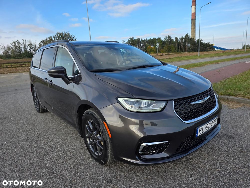 Chrysler Pacifica - 34