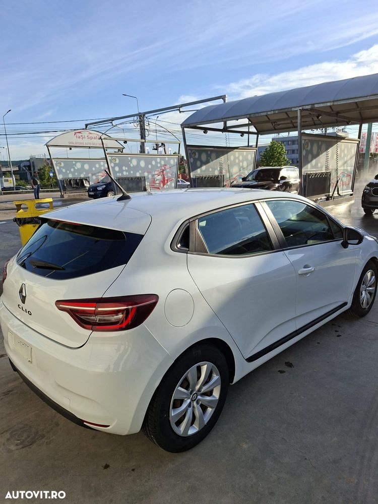 Renault Clio - 1