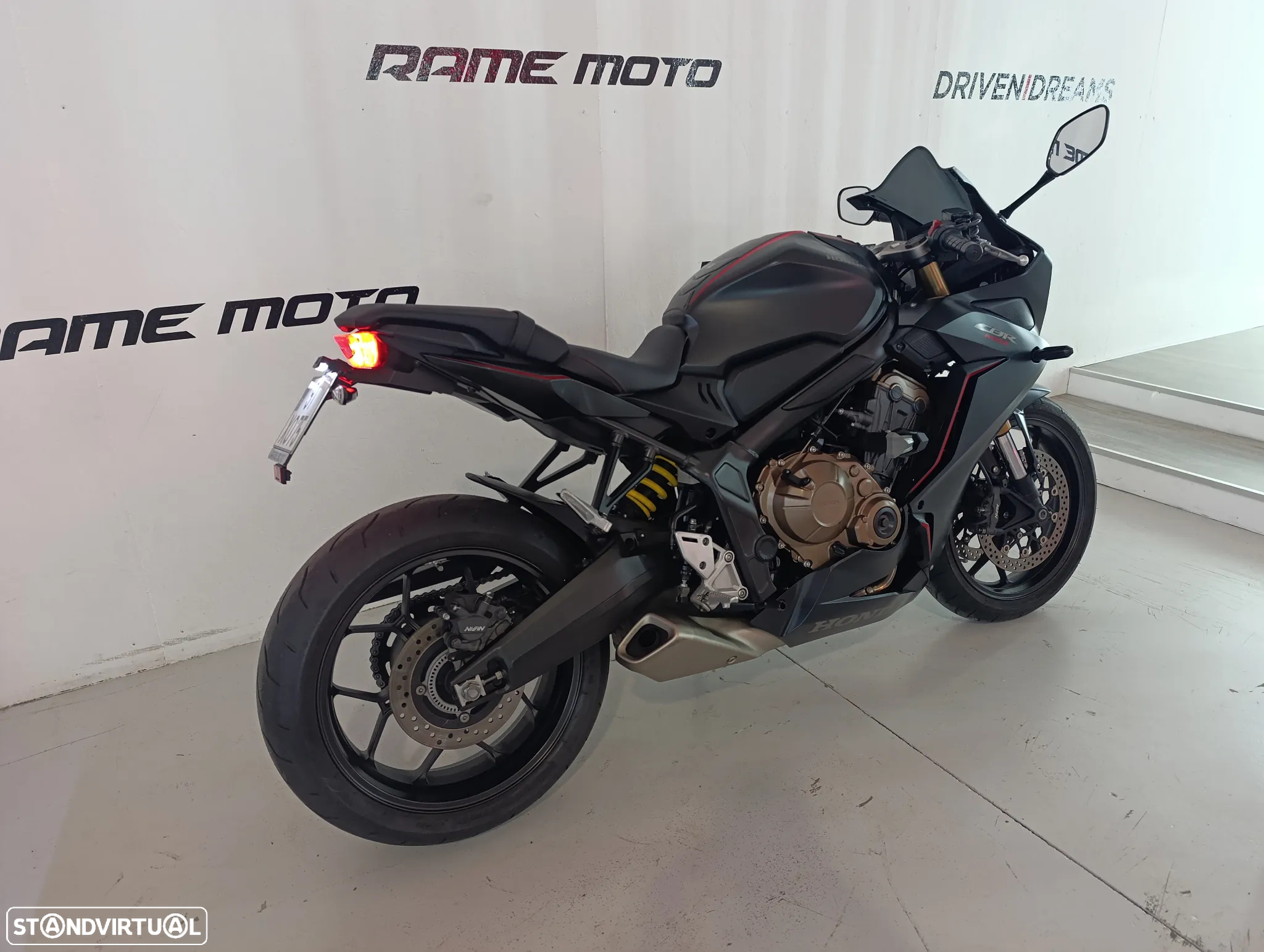 Honda CBR 650R - 5