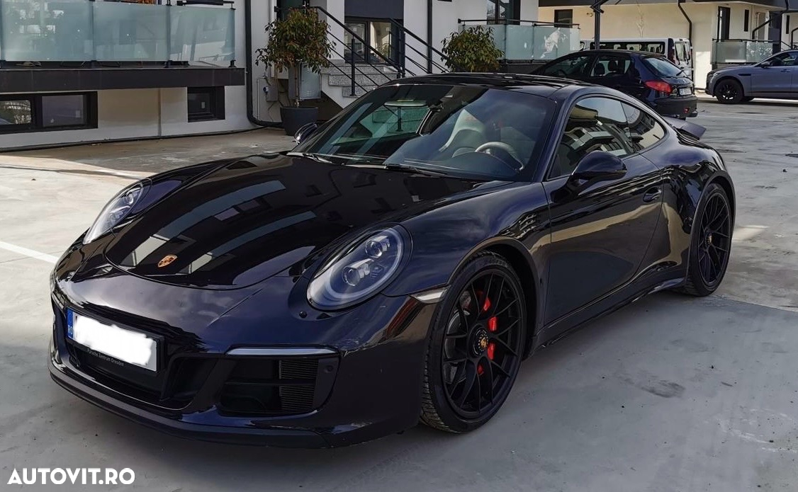Porsche 911 Carrera 4 GTS Cabriolet PDK - 4