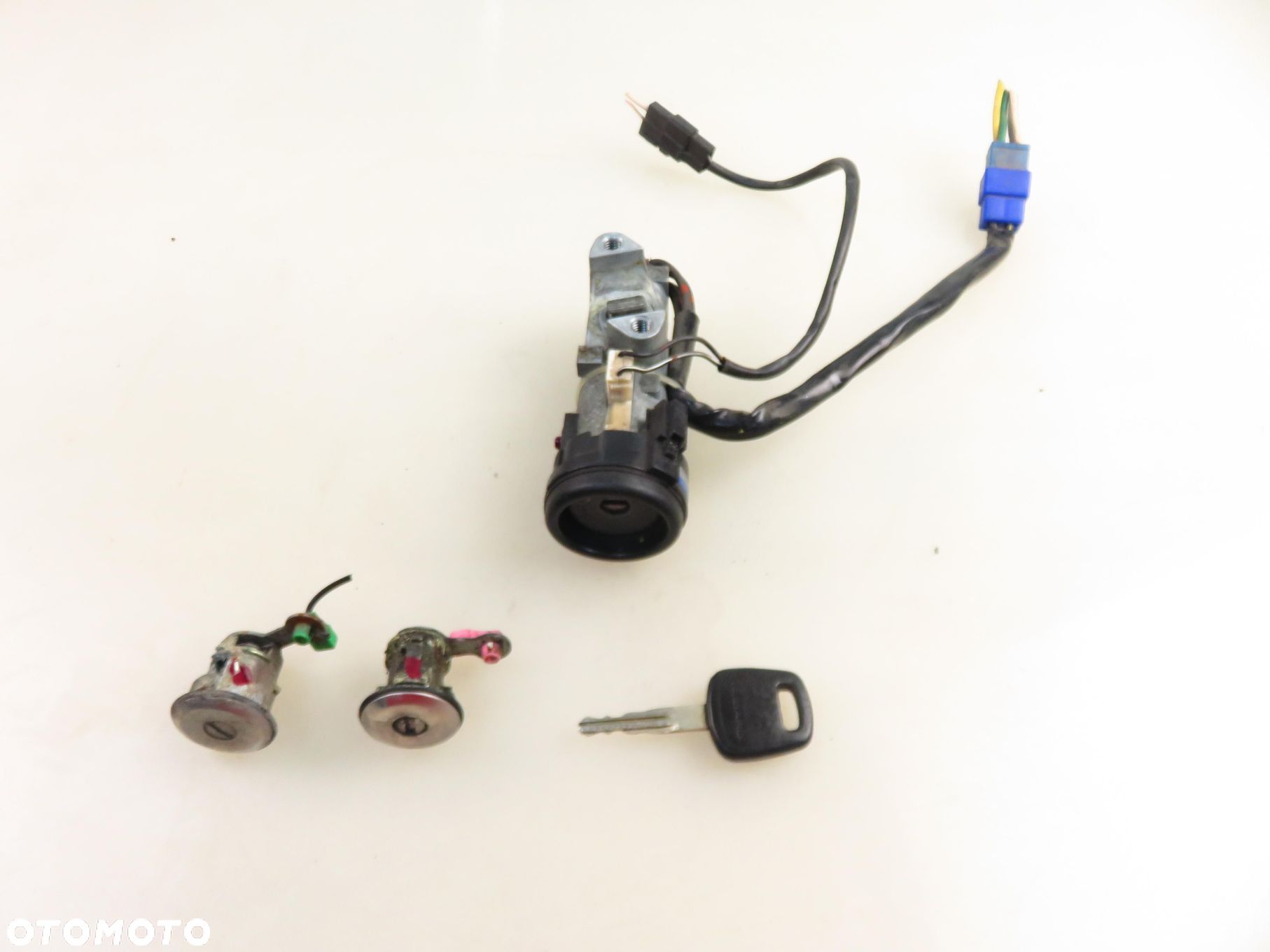 STACYJKA WKŁADKI SUBARU FORESTER I (SF) 88213FC000 0617500010 - 1